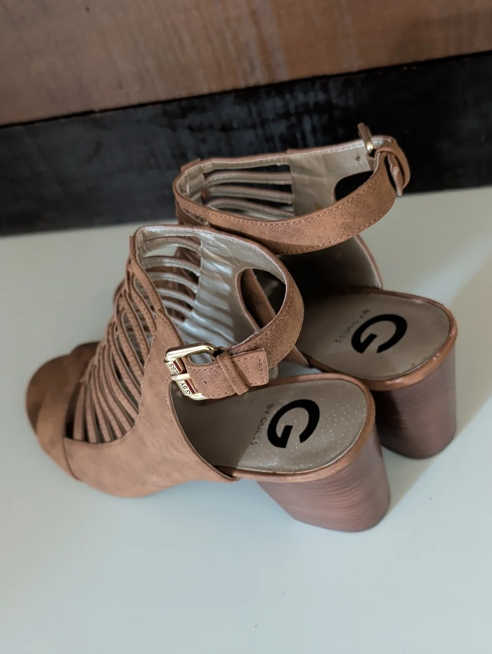 Guess Heels Sandals Size 10M Cameo Color
